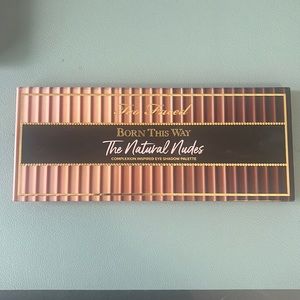 Like New - Too Faced - Born This Way - The Natural Nudes Eyeshadow Palette